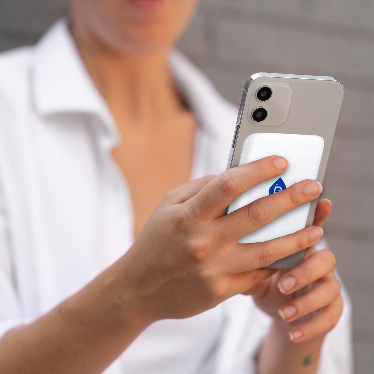 Magnetic Wireless Power Bank – Portable, Powerful, Effortless Charging - Couch Potato