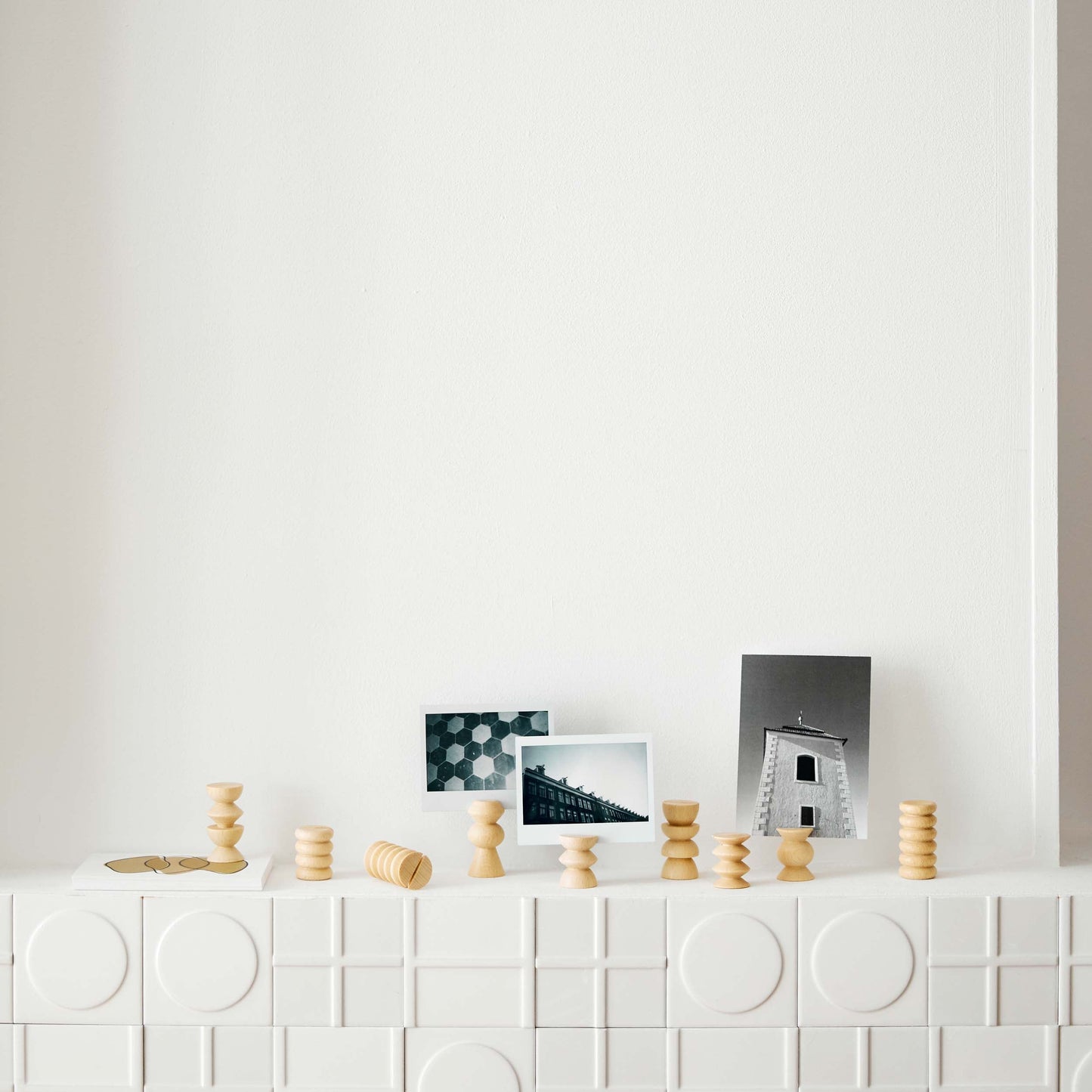 Totem Family - 10 Picture / Postcard Stands - Couch Potato